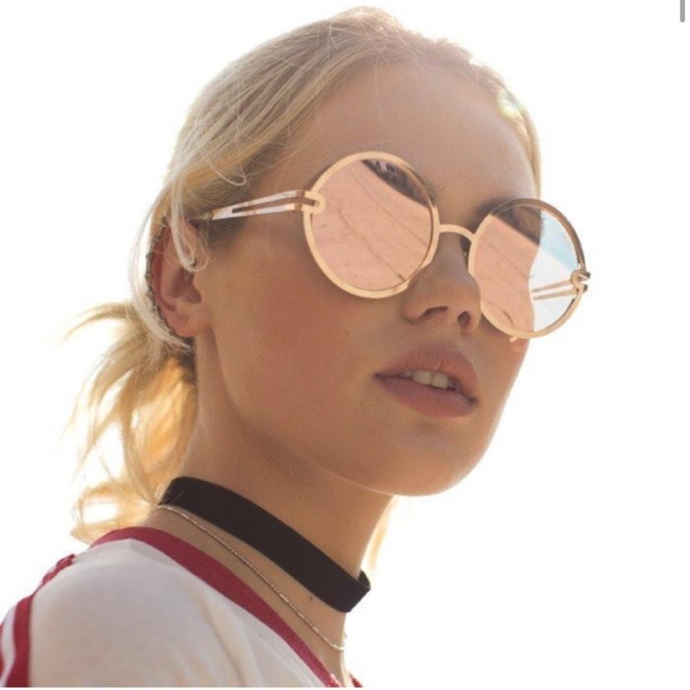Quay rose gold round sunglasses